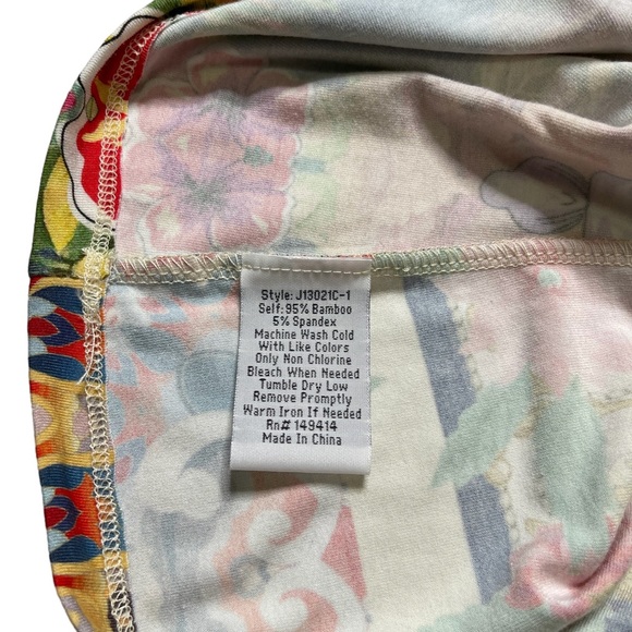 Johnny Was Catalina Block Favorite Crew Neck Tee Size Small NWOT Sold Out - Picture 5 of 5